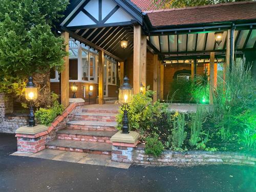 Chester Court Hotel - image 14