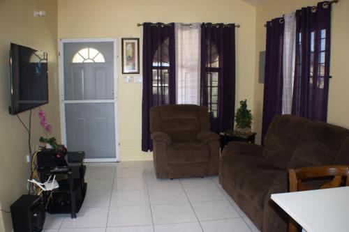 Finest Accommodation Phoenix Park Lot 1317 Phase 4 Portmore St Catherine