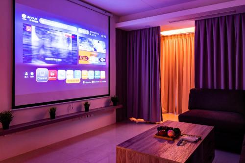 3B2b Warm Cinema Home 4 Min to Xinyi Anhe MRT 三房二衛 投影機 4分到信義安和站