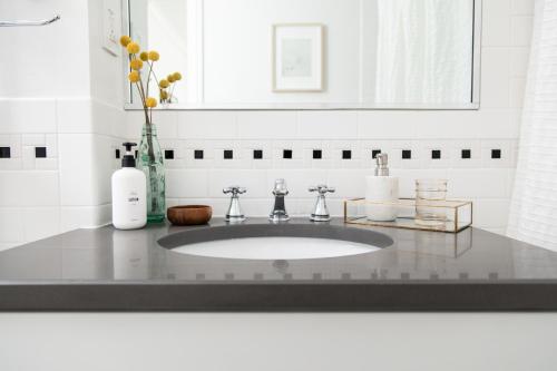 The Suites at the Touraine No 107 - image 4