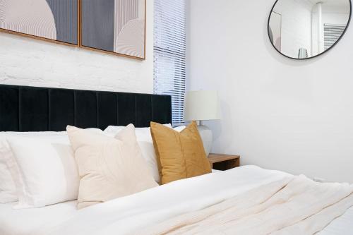 403-2E Newly Renovated Studio UES in New York, USA