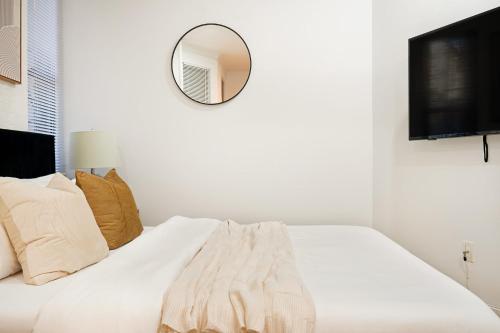 403-2E Newly Renovated Studio UES, Нью-Йорк (фото 10)