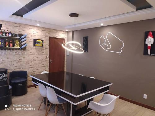 Apartamento com vista para piscina com hidromassagem e aquecedor in Cataguases