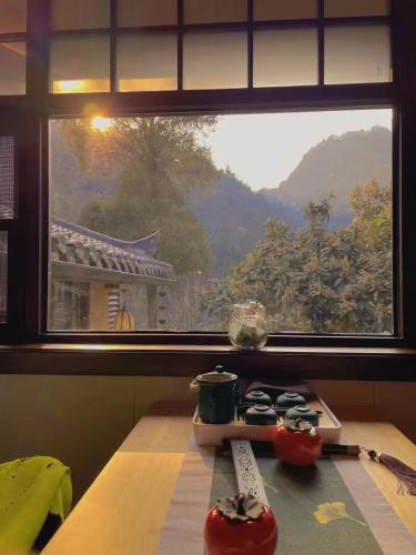 Wudang Mountain Manju Manor