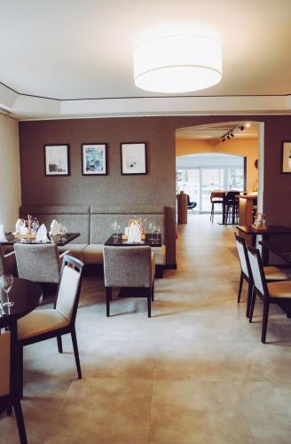 餐廳, 奧斯塔切火酒店及餐廳 (Hotel-Restaurant Osterather Hof) in 梅爾布施
