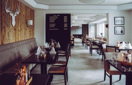 餐廳, 奧斯塔切火酒店及餐廳 (Hotel-Restaurant Osterather Hof) in 梅爾布施