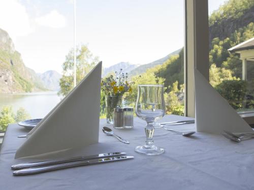 อาหารและเครื่องดื่ม, ไฮม์ลีย์ เพนส์โยนัต (Heimly Pensjonat) in ฟลาม