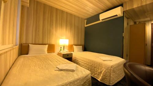 Twin Room - Non-Smoking
