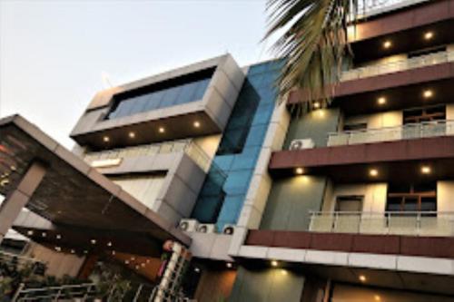 Hotel Vaishnavi Heights,Manjurahi
