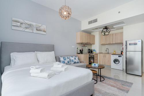 Comfortable Studio Stay with City Views, Dubaj (zdjęcie 5)