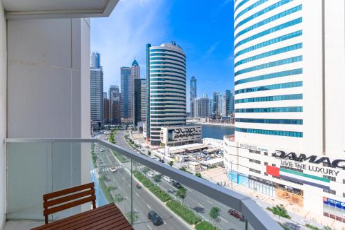 Cityscape Studio I Gym Pool & Cozy Views - image 8