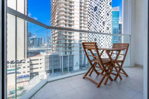 Cityscape Studio I Gym Pool & Cozy Views - image 11