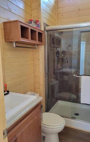 092 Star Gazing Tiny Home near Grand Canyon South Rim Sleeps 8