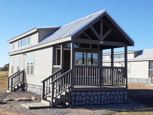 092 Star Gazing Tiny Home near Grand Canyon South Rim Sleeps 8