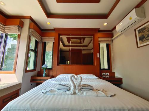 Baan Natcha Villa