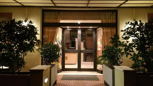 Hotel Redi - image 5
