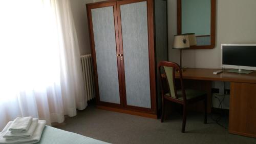 Hotel Redi - image 9