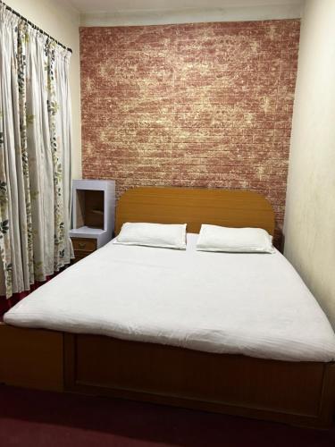 Double Room with Private Bathroom image 5