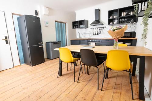 Kitchen, White Wolf House Hostel & Apartments near Klementinum Praha