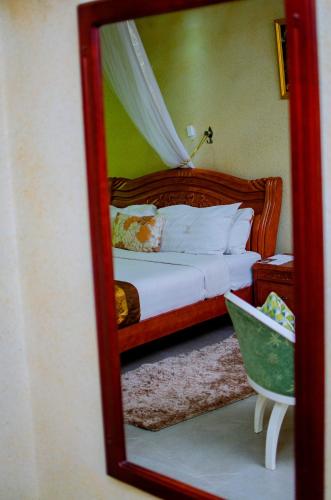 Executive Suite image 3