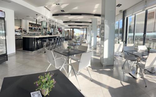 Nautic Hotel & Spa - image 11