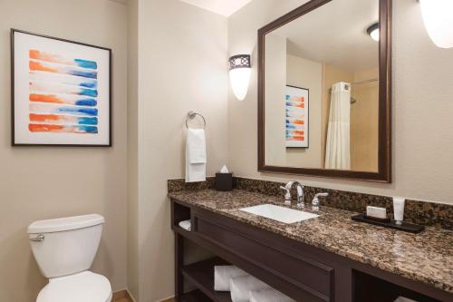 Two-Room King Suite - Non-Smoking image 5