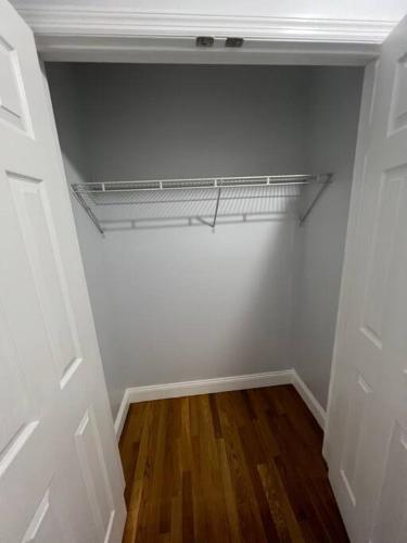 NYC Adjacent Comfy 9 Guest Home in Clifton (New Jersey)