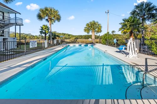 Creekside Lands Inn - image 14