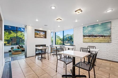 Creekside Lands Inn - image 11