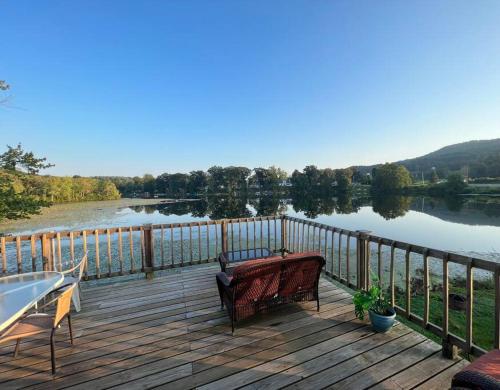 Lake View Retreat in Sandgate