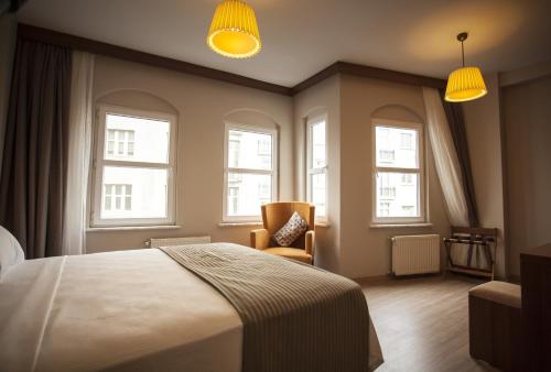 Cordis Hotel - image 11