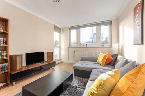 Easy living near Angel and City University, London (photo 2)