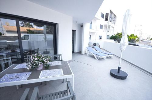 Blue Horizons (AT18) 2 Bedroom Olhos de Agua - image 3