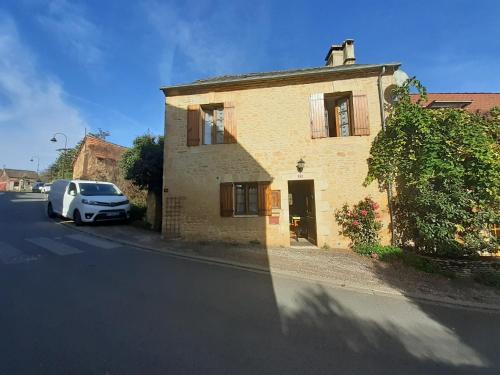 Gite au cœur du village du Périgord noir gîte à louer Salignac-Eyvigues