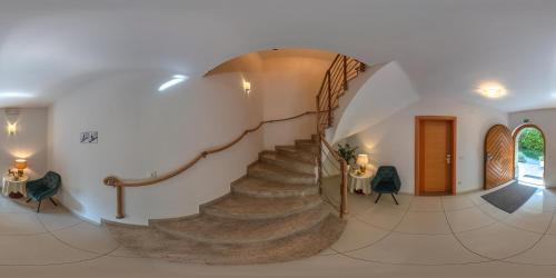 One-Bedroom Apartment with Patio image 3