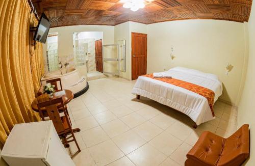 Hotel Oro Verde & Suites - Photo 2