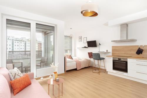 Prague Days - Studio with Balcony in quiet and trendy Holešovice - image 13