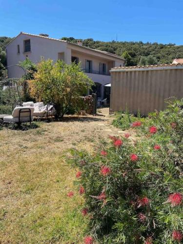 Rez de chaussée villa avec piscine