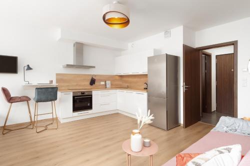 Prague Days - Studio with Balcony in quiet and trendy Holešovice - image 12