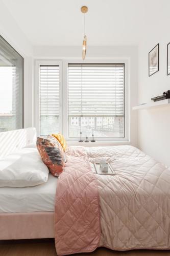 Prague Days - Studio with Balcony in quiet and trendy Holešovice - image 2