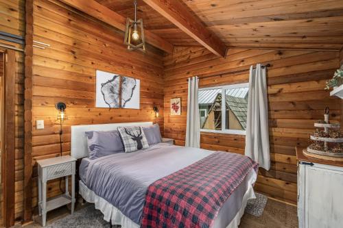 A Peace of Pine by NW Comfy Cabins