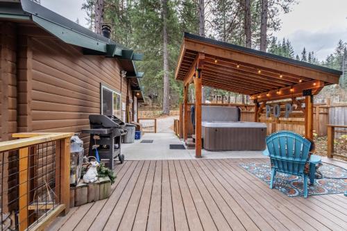 A Peace of Pine by NW Comfy Cabins