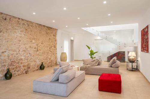 Deluxe Villa image 2