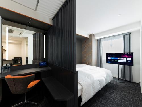 Queen Room - Disability Access image 6