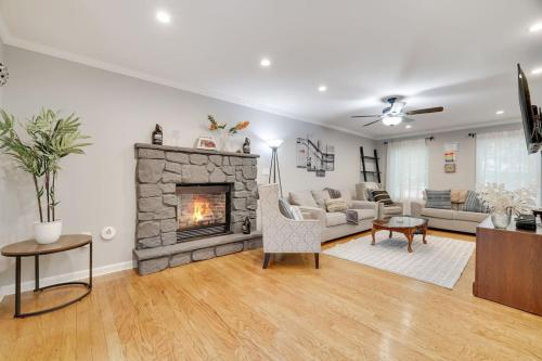 Nature’s Haven:4 br/2.5 bath, game room & Fire pit in Tobyhanna, USA