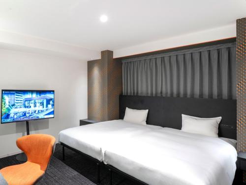 Twin Room with Shower image 5