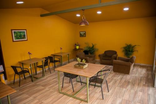 Hotel Valjala in Tesorito