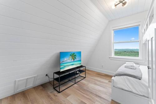 NEW - Luxury 5 br Beach Retreat