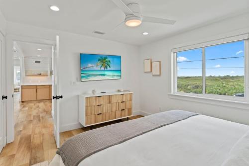 NEW - Luxury 5 br Beach Retreat