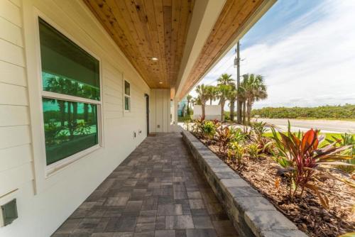 NEW - Luxury 5 br Beach Retreat